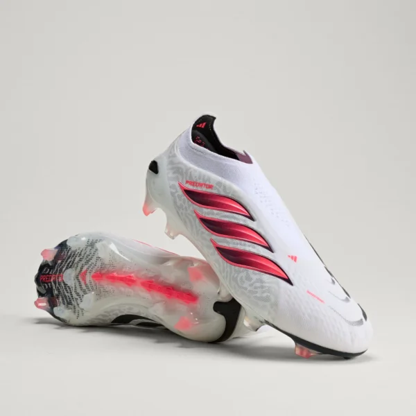 Predator Chaos vs Control Laceless FG - imagine 2